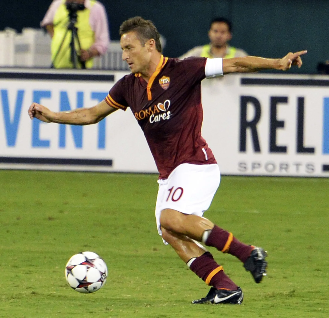 Francesco Totti in AS Roma's No. 10 shirt with the captain's armband, against Chelsea in 2013