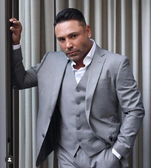 Oscar De La Hoya — ranked #9