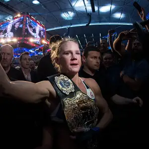 Holly Holm beats Ronda Rousey — ranked #1