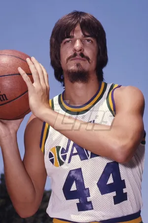 Pete Maravich — ranked #3