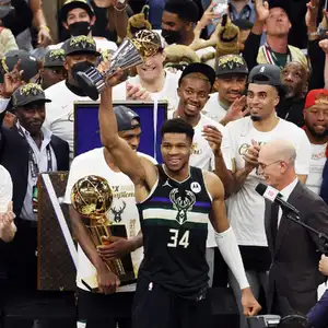 2020-21 Milwaukee Bucks — ranked #3