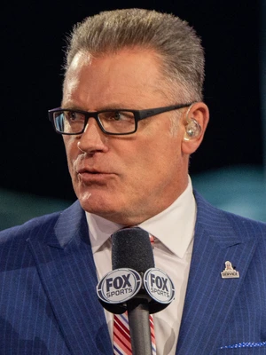 Howie Long — ranked #26