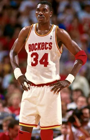 Hakeem Olajuwon — ranked #19