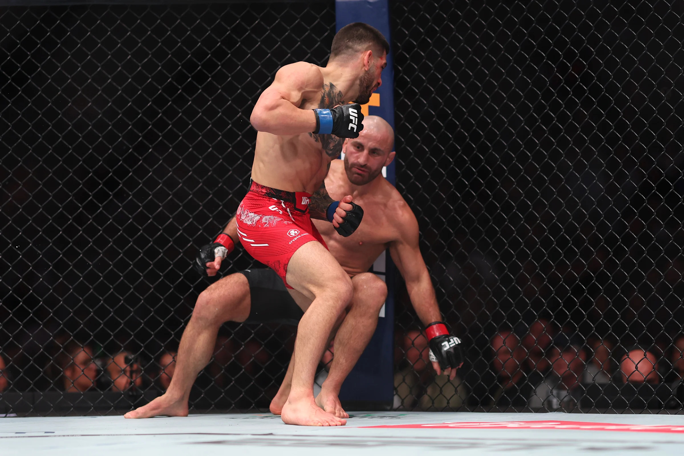 vs. Alexander Volkanovski