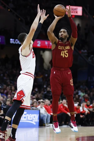Donovan Mitchell – 71 points (2023) — ranked #9