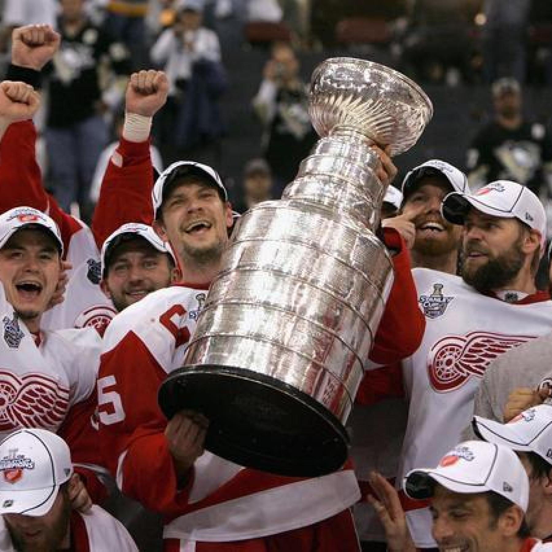 Detroit Red Wings — ranked #15