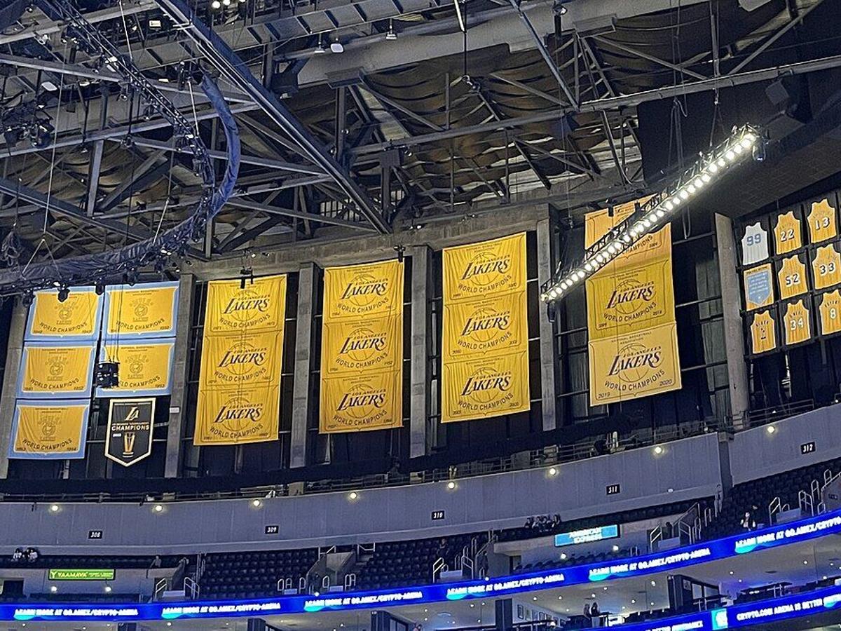 Los Angeles Lakers — ranked #17