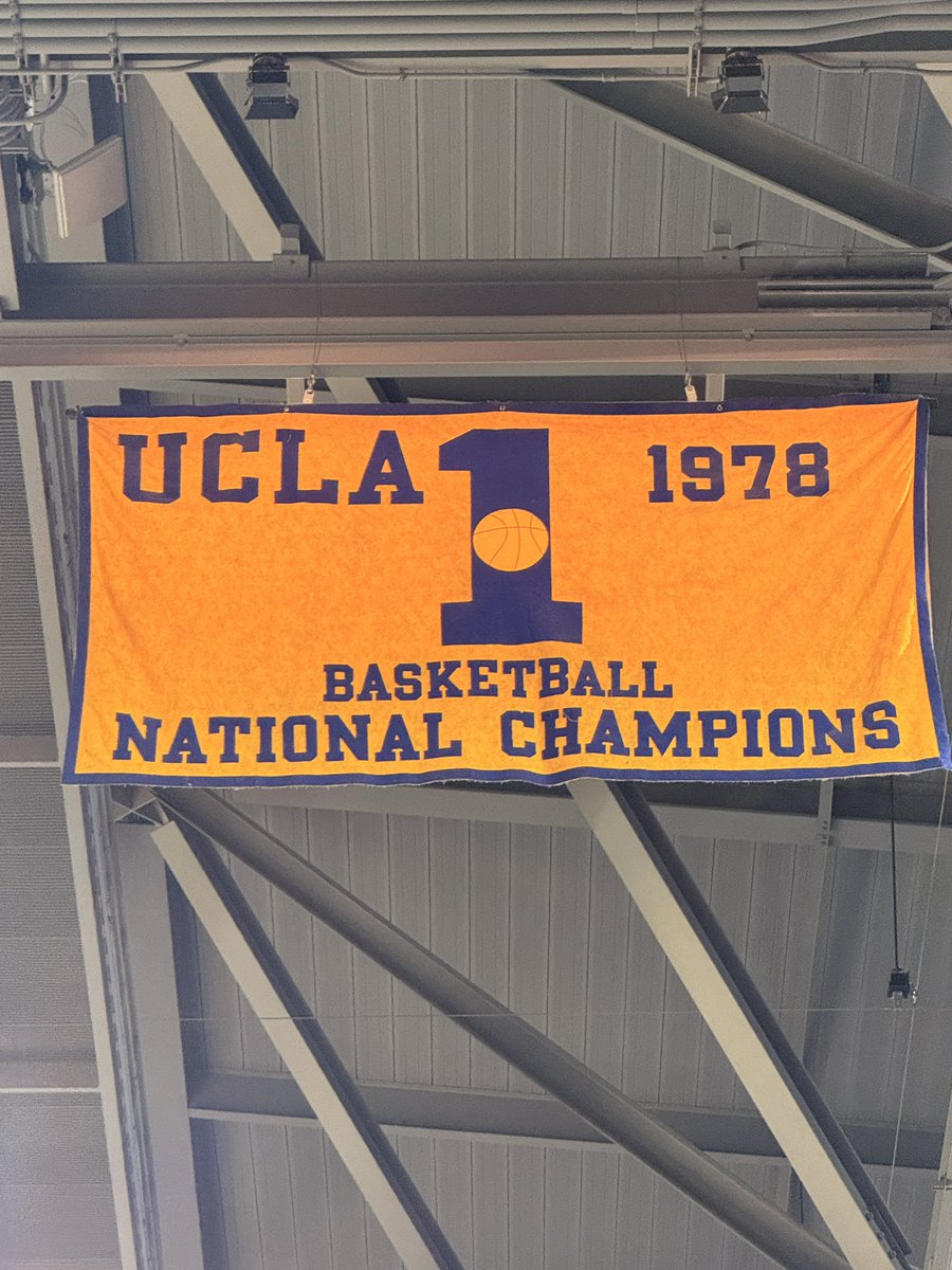 UCLA Bruins basketball — ranked #6