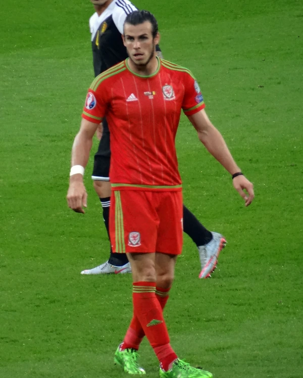 Gareth Bale's Man Bun - ranking option ranked #12
