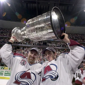 2001 – Avalanche vs Devils — ranked #13