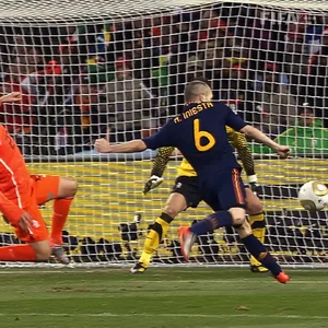 2010 – Spain vs Netherlands — ranked #9