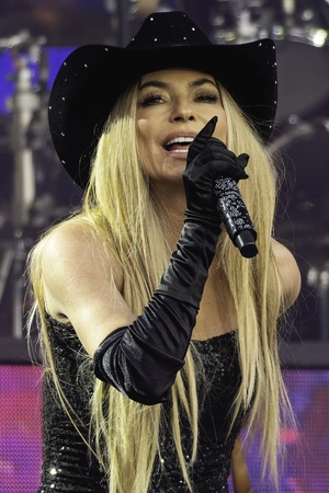 Shania Twain — ranked #11