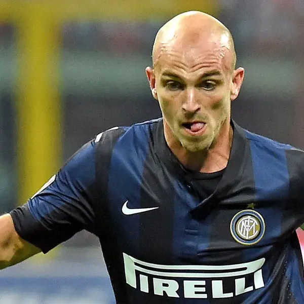 Esteban Cambiasso - ranking option ranked #10