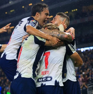 Humberto Suazo — ranked #12