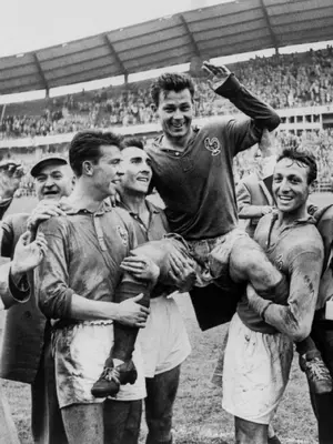 Just Fontaine — ranked #10