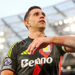 Emiliano Martínez — ranked #10