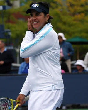 Gigi Fernandez — ranked #4