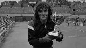 Guillermo Vilas — ranked #9