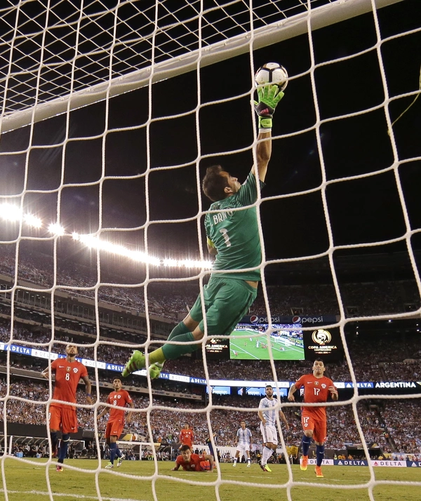 Claudio Bravo - ranking option ranked #3