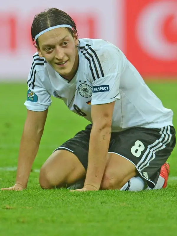 Mesut Özil - ranking option ranked #9